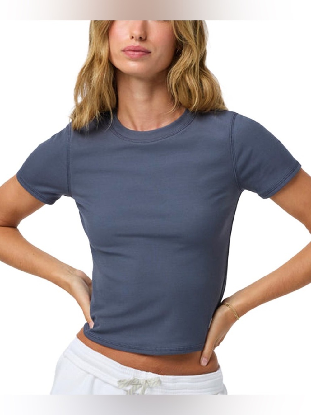 Vuori Pose Fitted Tee